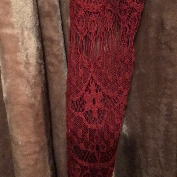 NWT AX PARIS BEAUTIFUL LACE DRESS - Picture 4 of 5